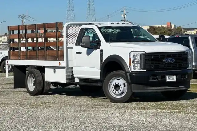 2025 Ford F-450 XL Regular Cab DRW 169 in's photo