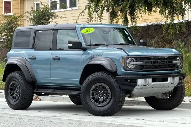 2023 Ford Bronco Raptor 4x4's photo