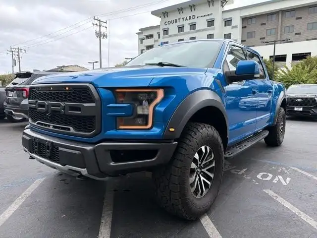 2019 Ford F-150 Raptor 4WD SuperCrew 5-1/2' Box's photo