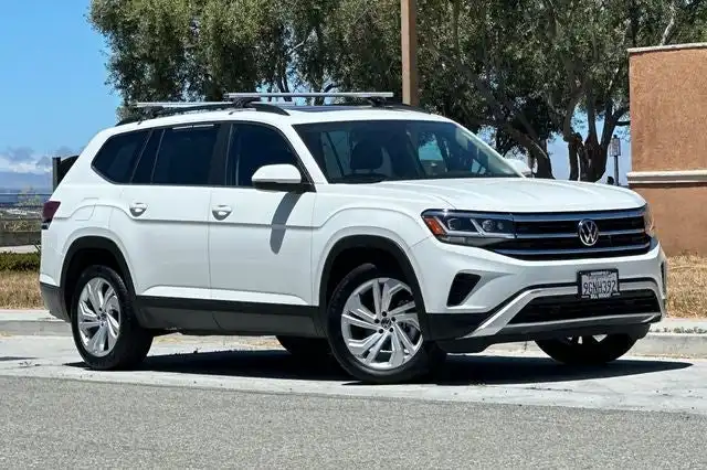 2023 Volkswagen Atlas 3.6L SE w/Tech's photo