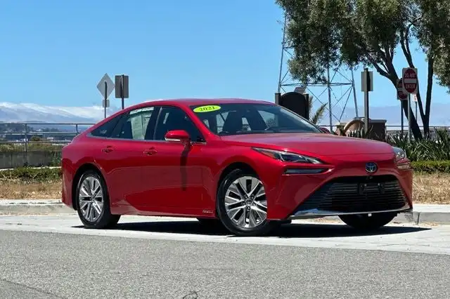 2021 Toyota Mirai XLE's photo