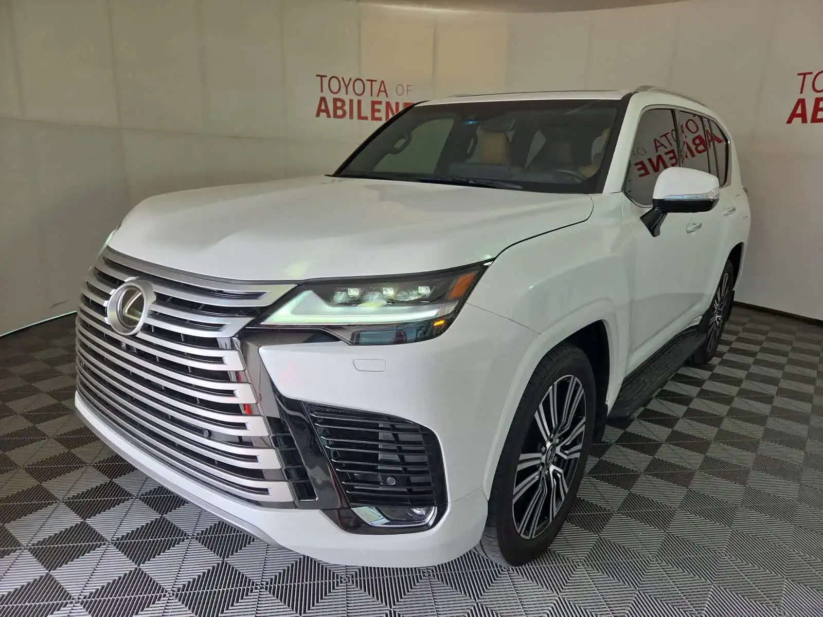 2024 Lexus LX 600 600 Luxury's photo