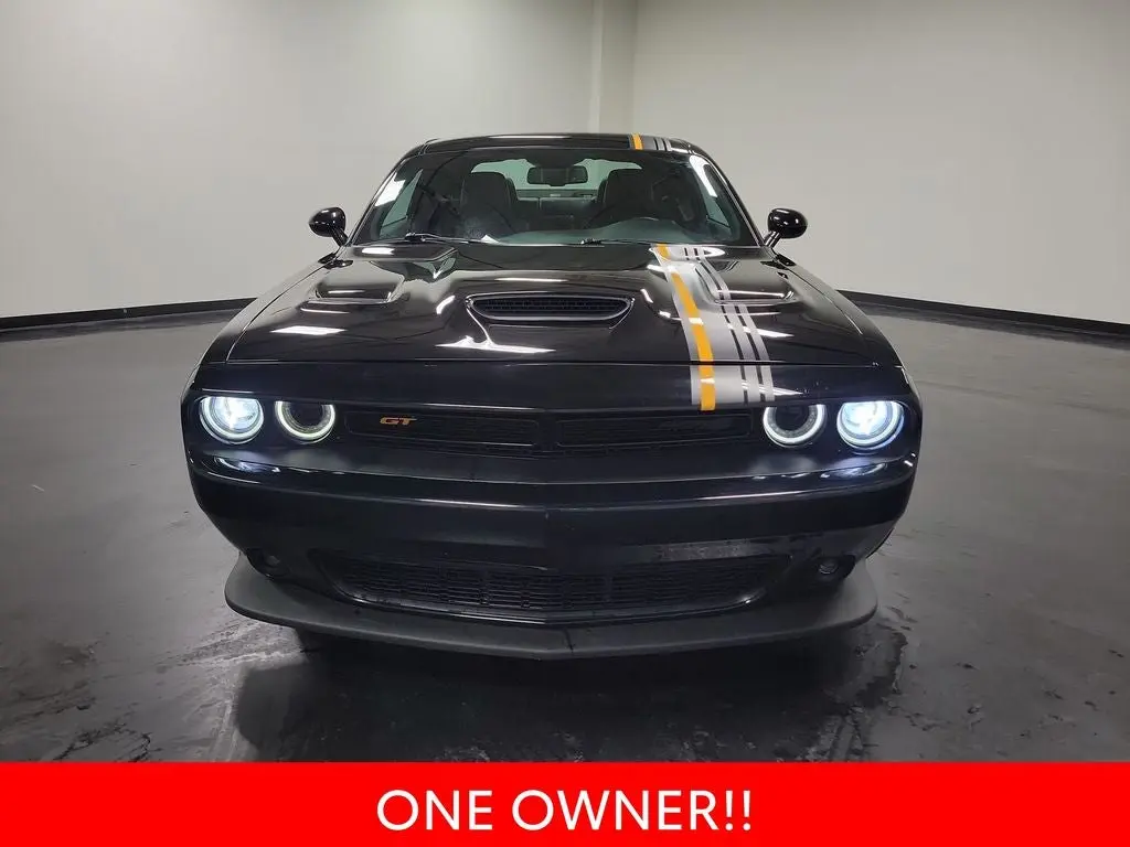 2023 Dodge Challenger GT Auto photo 3