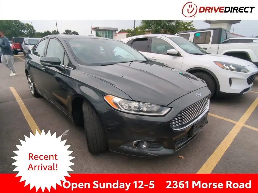 2015 Ford Fusion SE FWD's photo