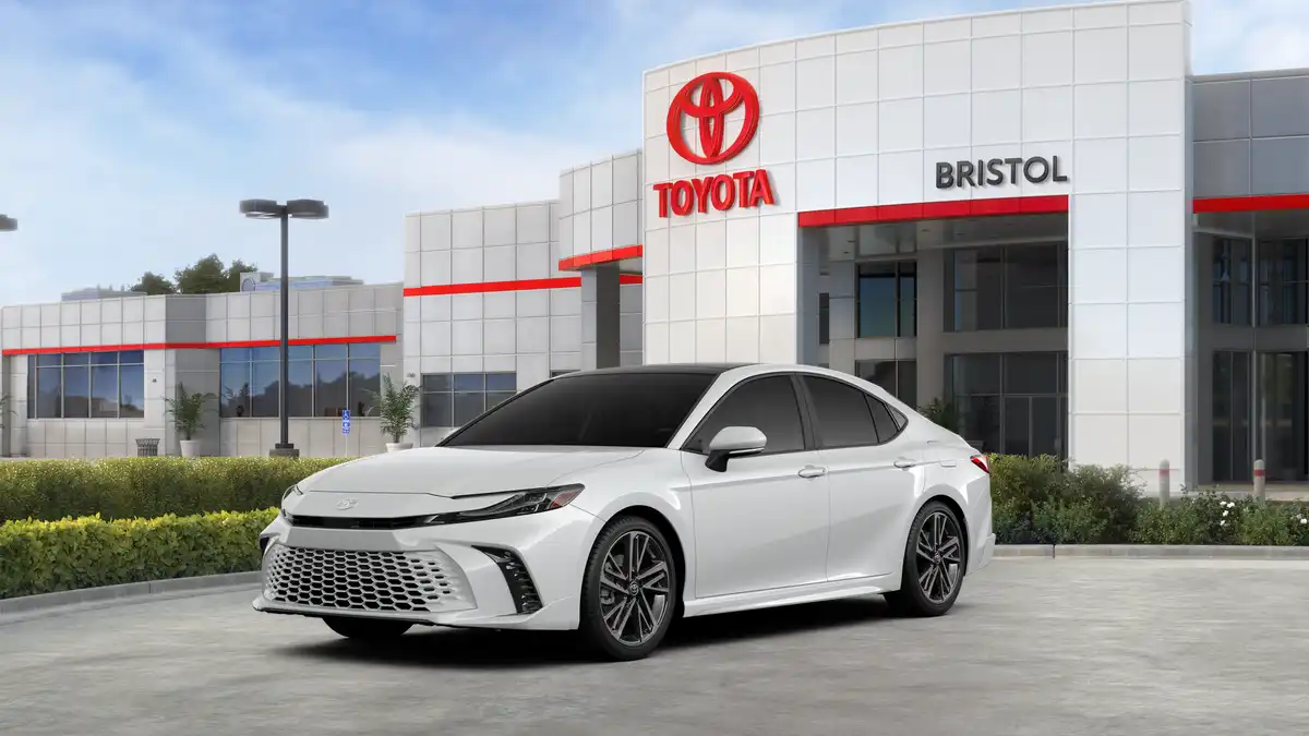 2026 Toyota Camry XSE Hybrid's photo