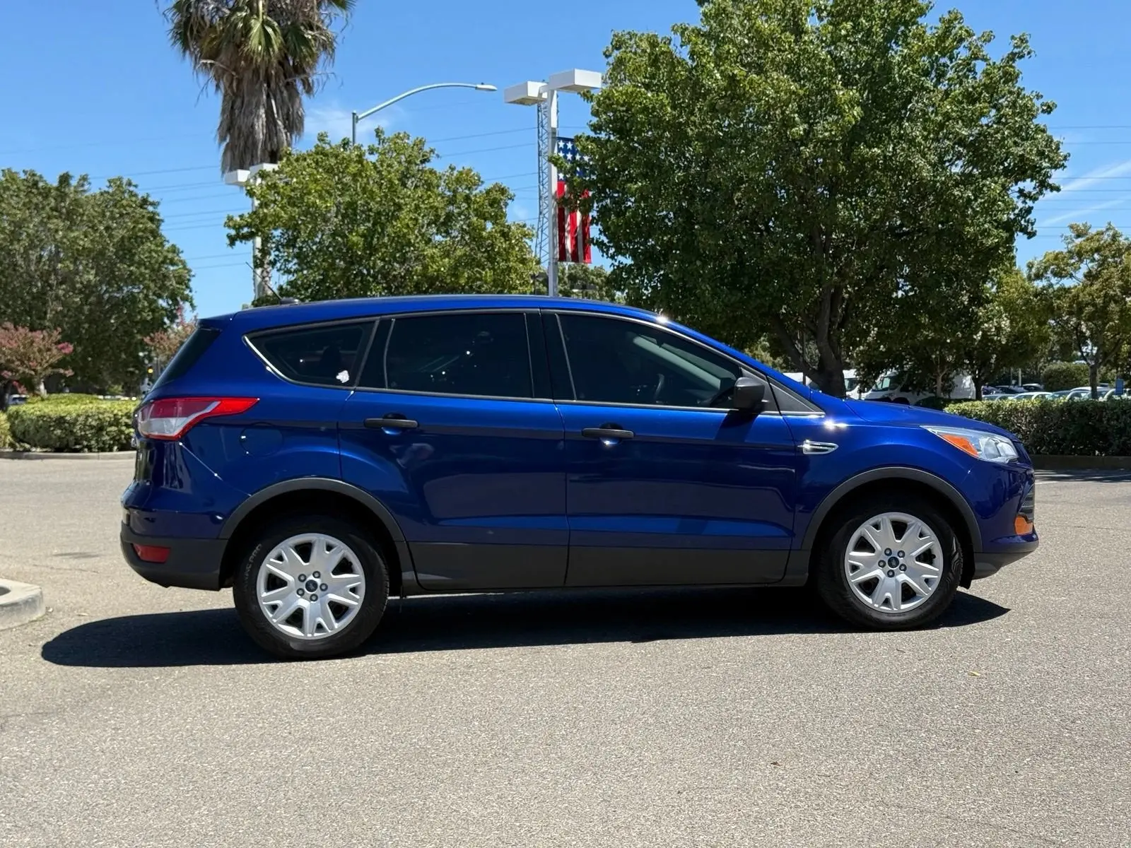 2014 Ford Escape S photo 4