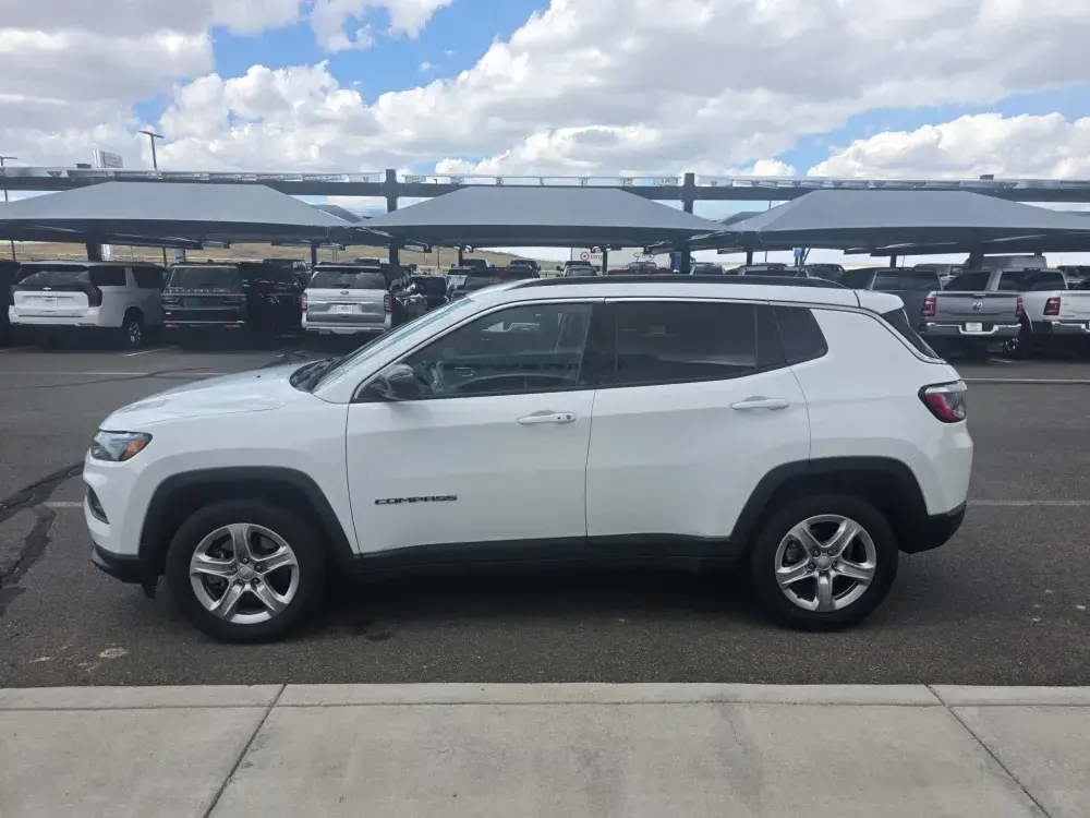 2024 Jeep Compass Latitude 4WD photo 4