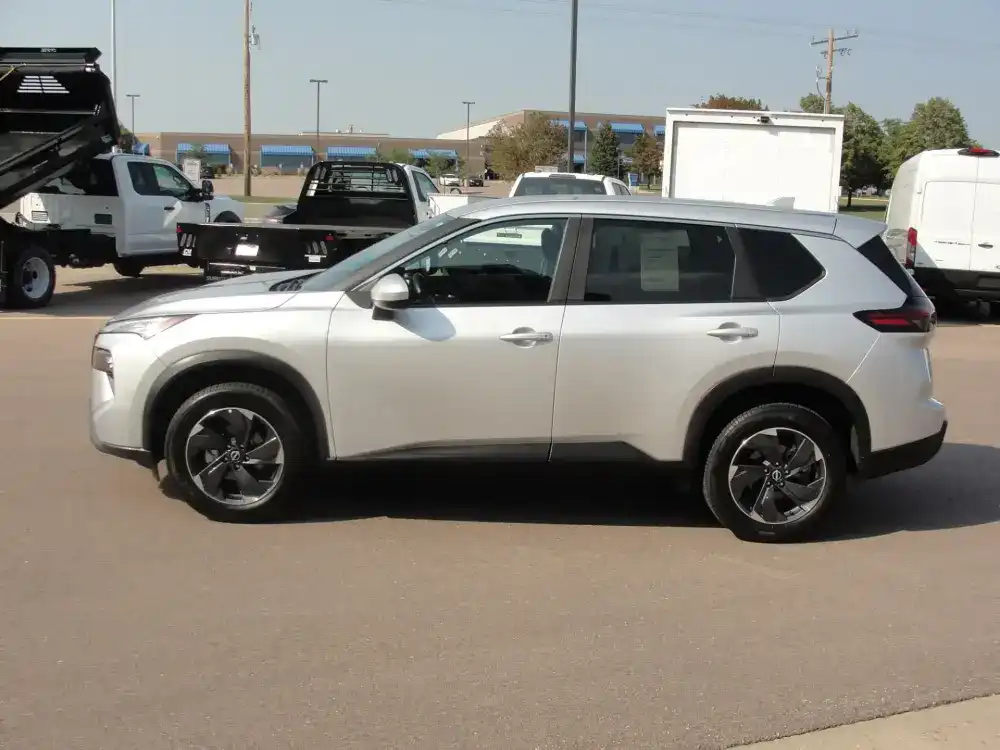 2024 Nissan Rogue SV AWD's photo