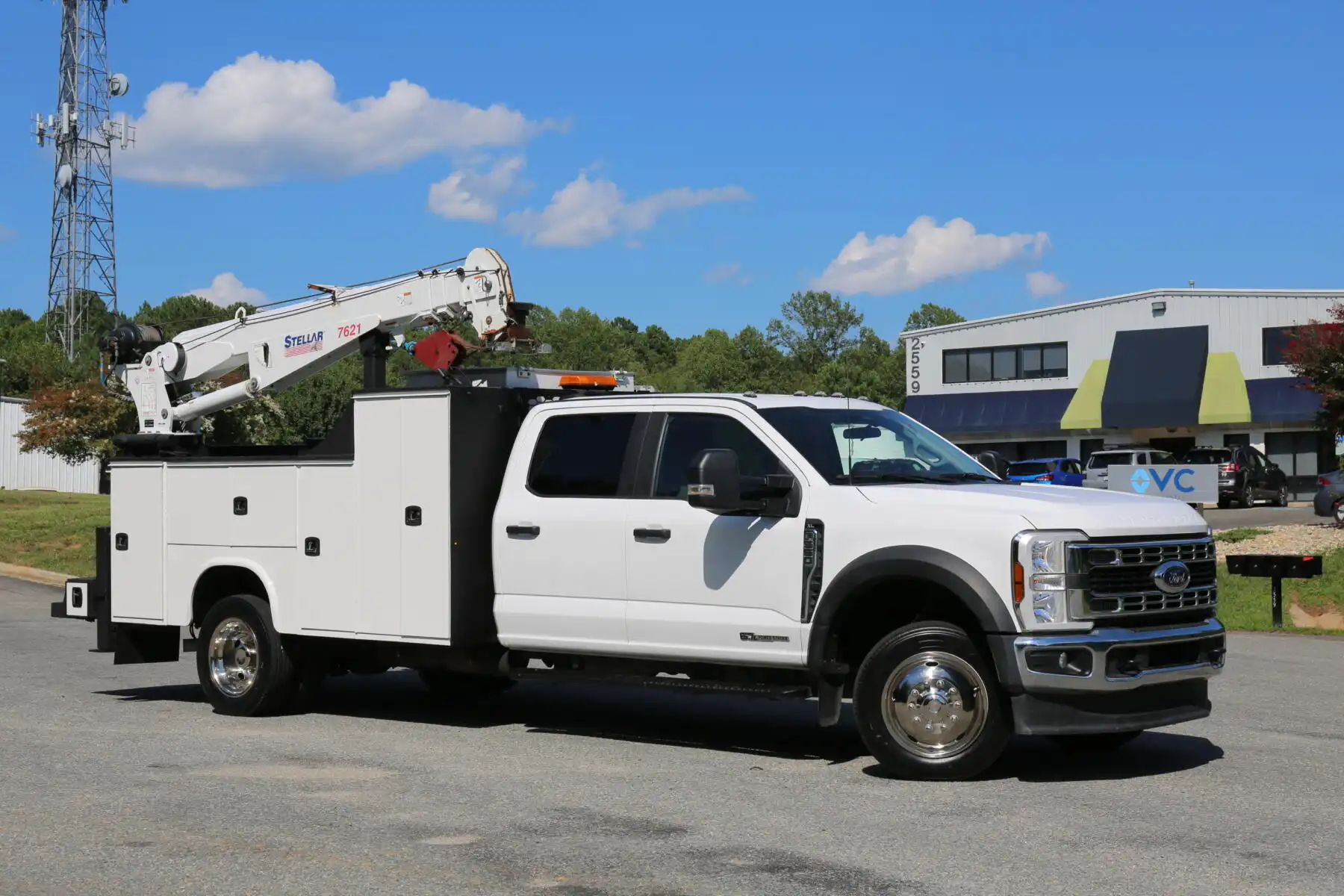 2024 Ford F-550 XLT 4x4 Crew Cab 203-In DRW's photo