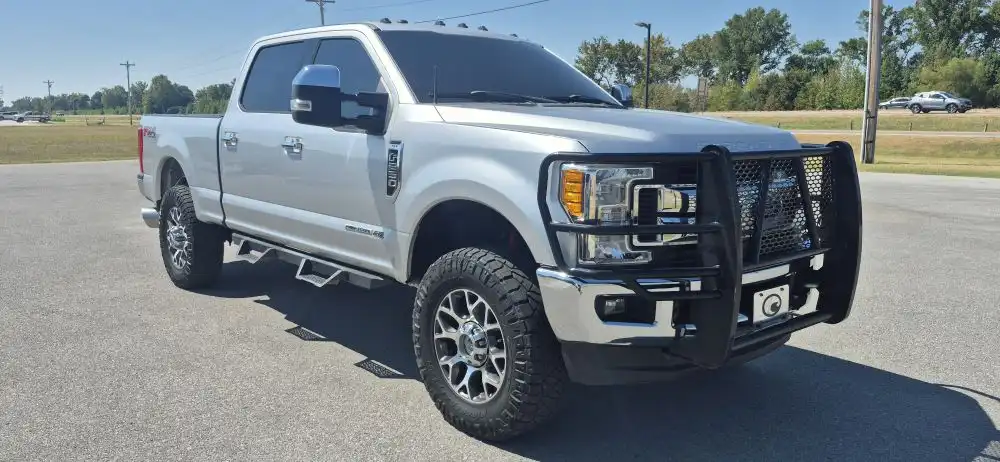 2017 Ford F-250 XLT 4WD Crew Cab 8' Box's photo