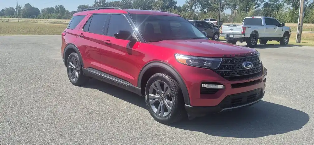 2023 Ford Explorer XLT RWD's photo