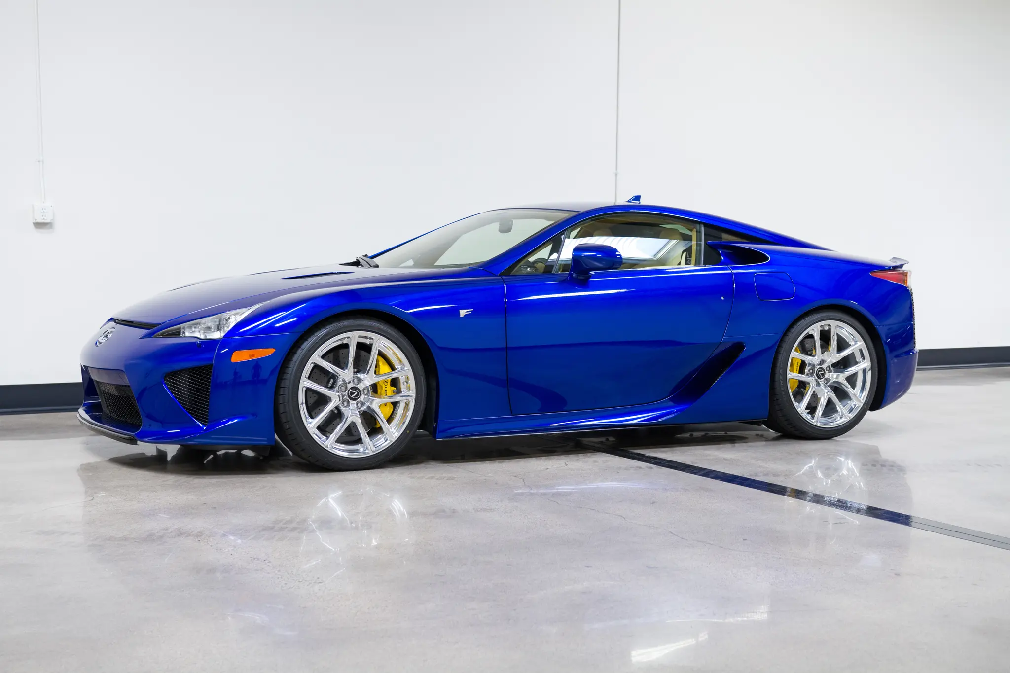 2012 Lexus LFA Base photo 4
