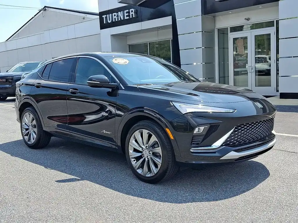 2024 Buick Envista Avenir's photo