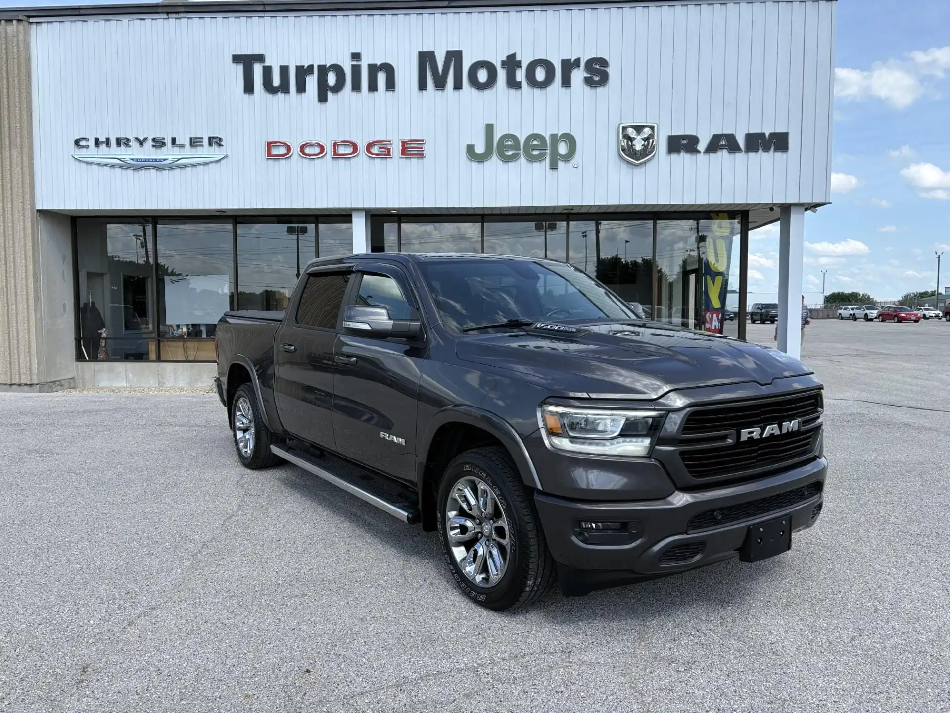 2020 RAM 1500 Laramie 4x4 Crew Cab 5'7's photo