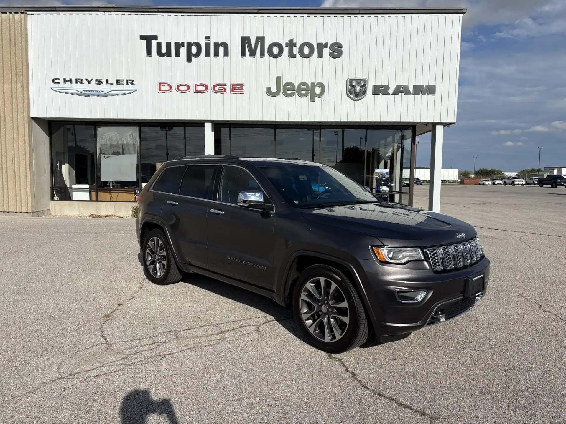 2018 Jeep Grand Cherokee Overland 4WD's photo