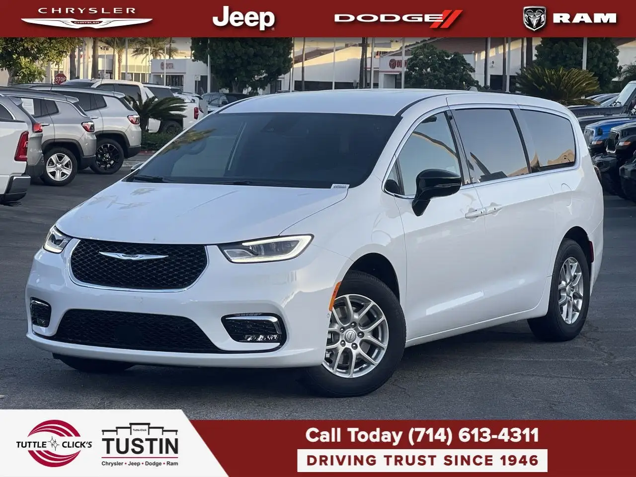 2026 Chrysler Pacifica Select photo 1