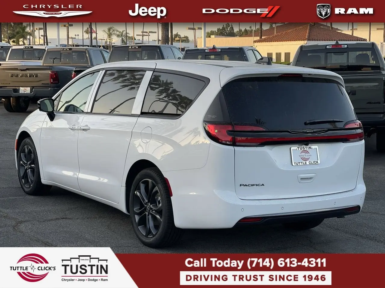 2026 Chrysler Pacifica Select photo 4