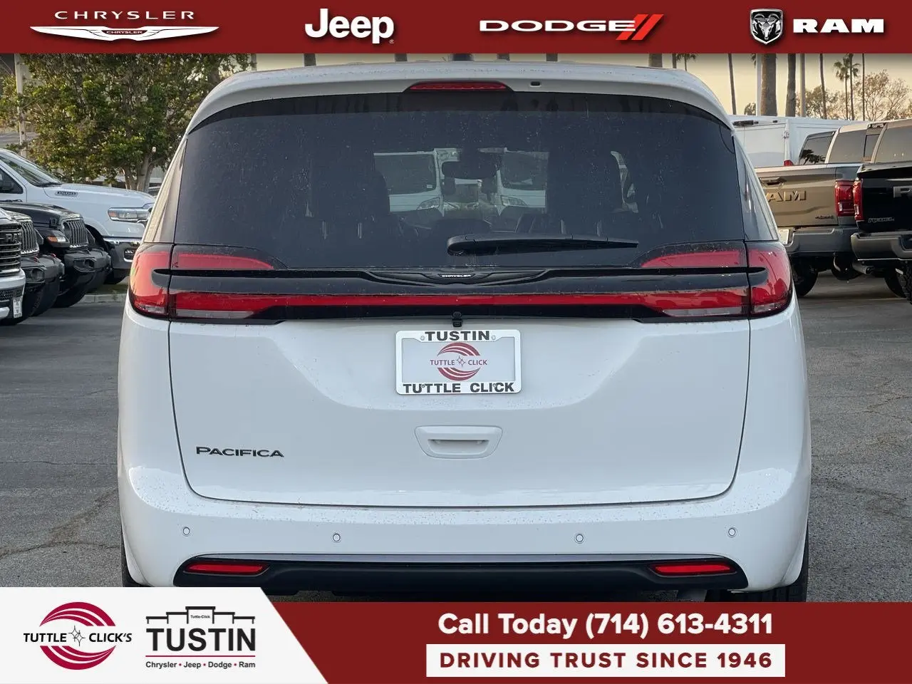 2026 Chrysler Pacifica Select photo 5