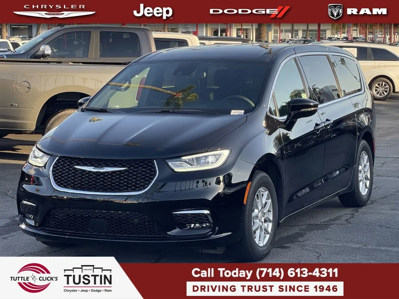 2026 Chrysler Pacifica Select photo 3