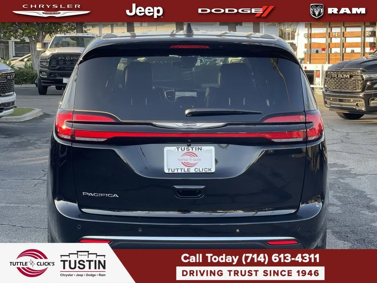 2026 Chrysler Pacifica Select photo 5