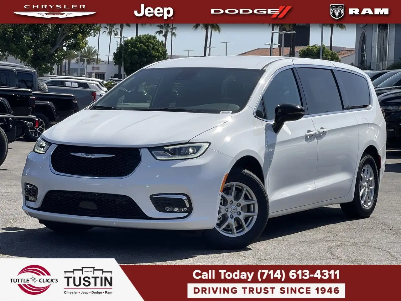 2026 Chrysler Pacifica Select photo 1