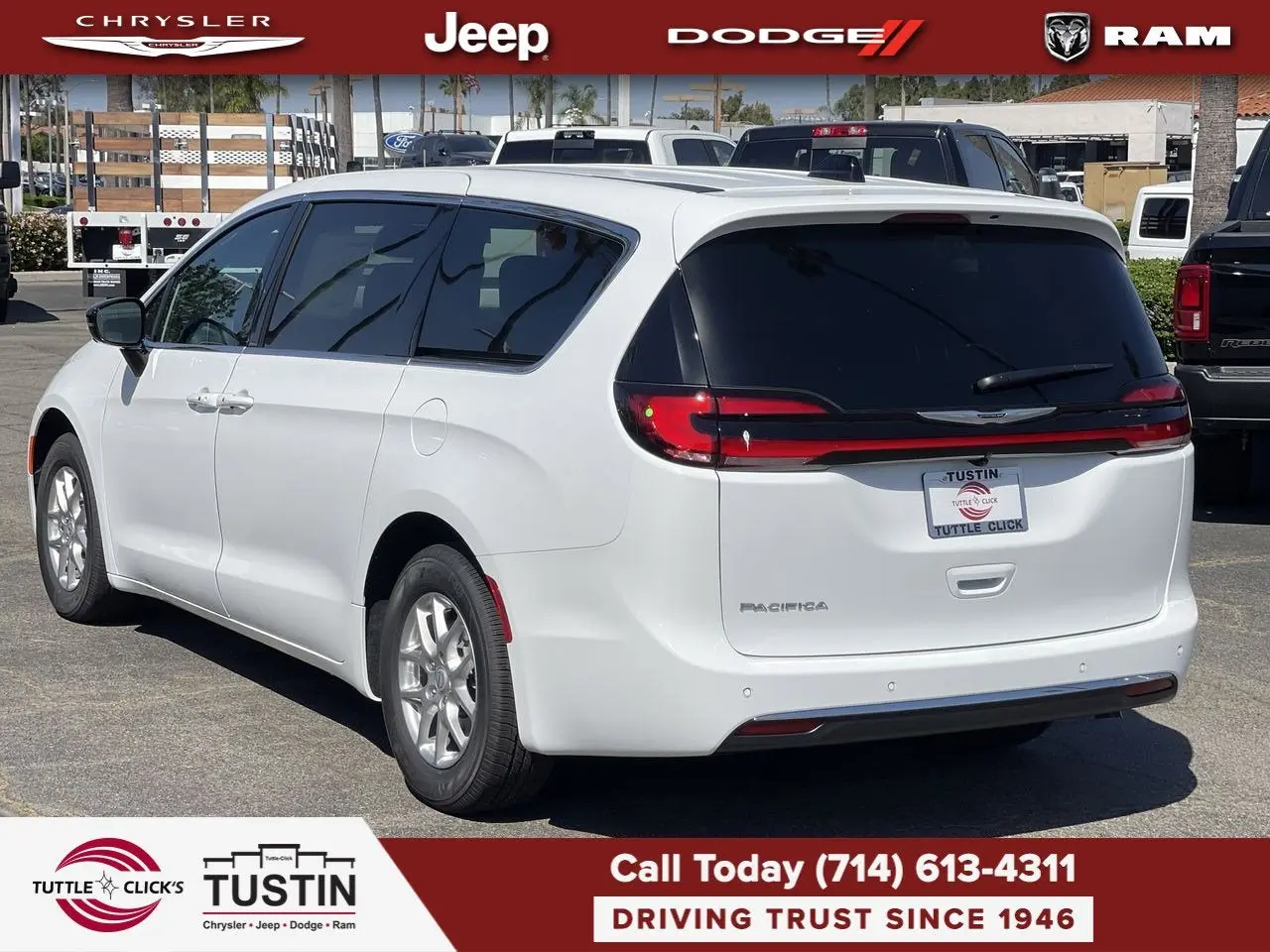 2026 Chrysler Pacifica Select photo 4