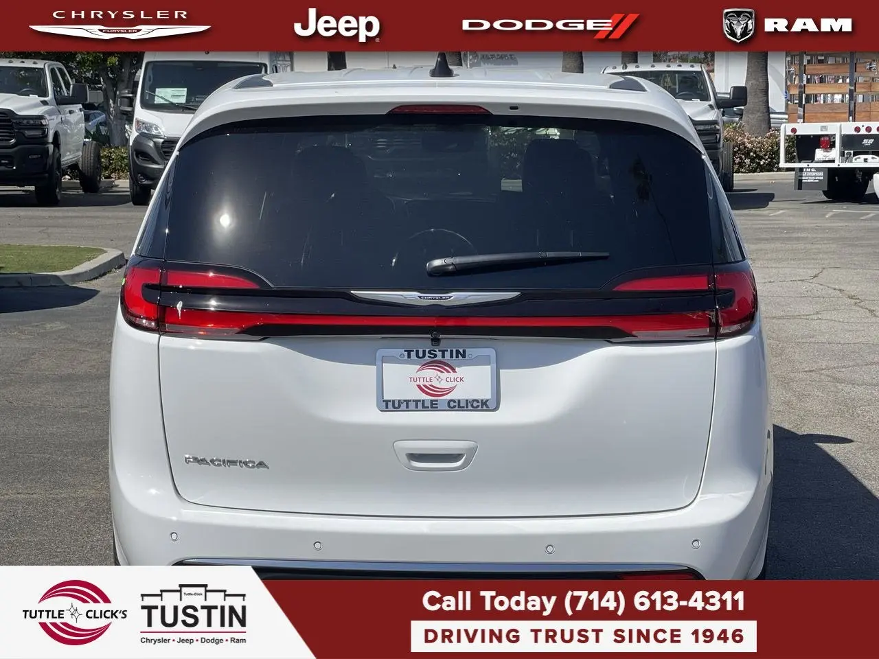 2026 Chrysler Pacifica Select photo 5