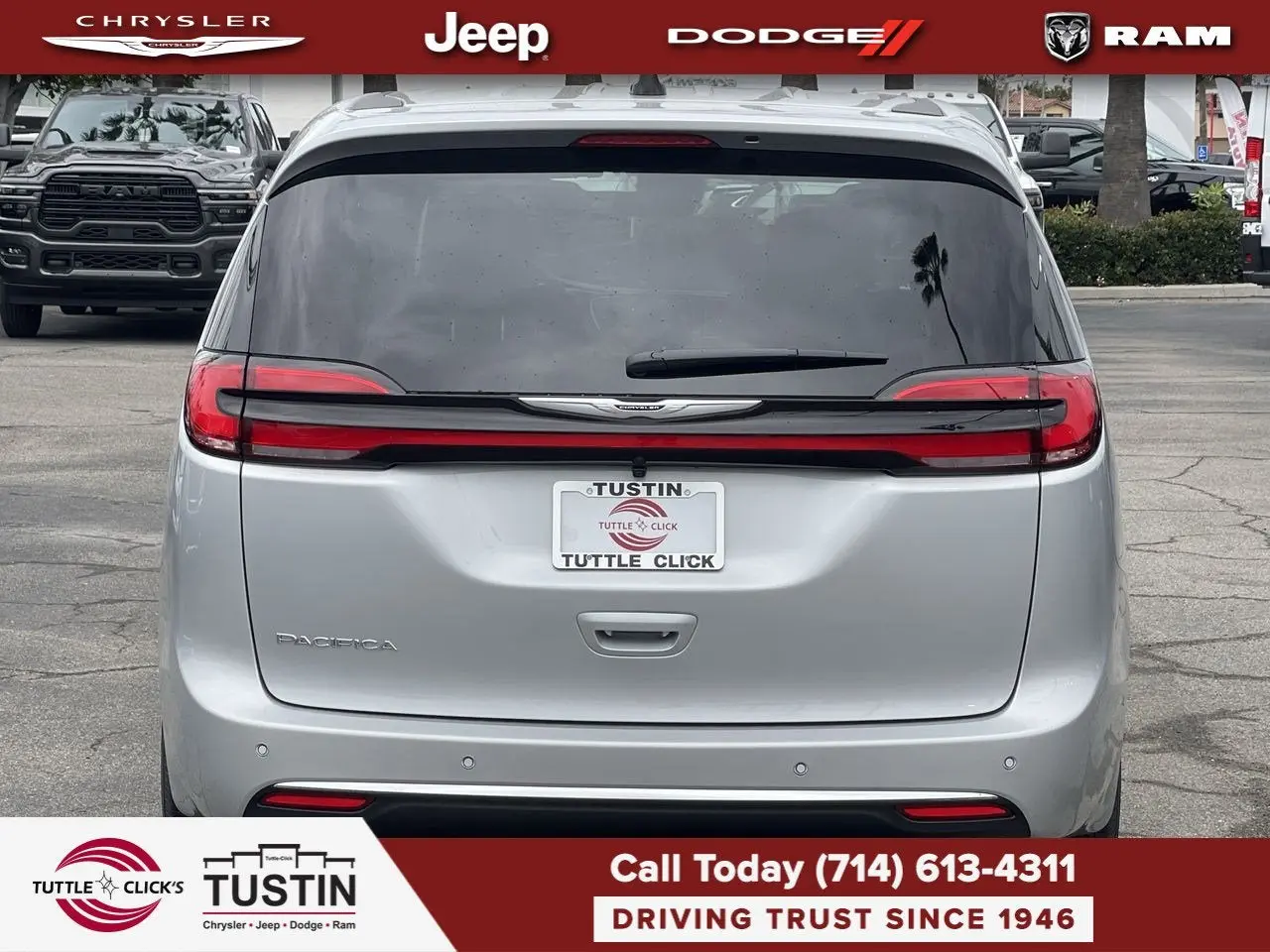 2026 Chrysler Pacifica Select photo 5