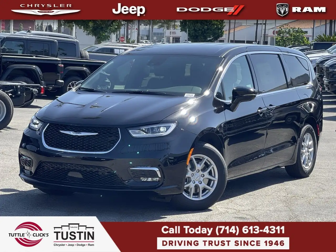 2026 Chrysler Pacifica Select photo 1