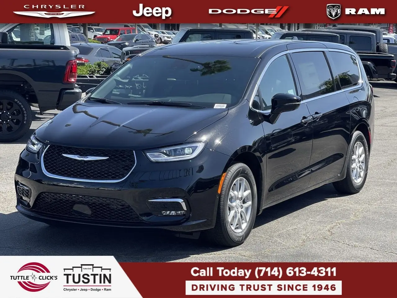 2026 Chrysler Pacifica Select photo 3