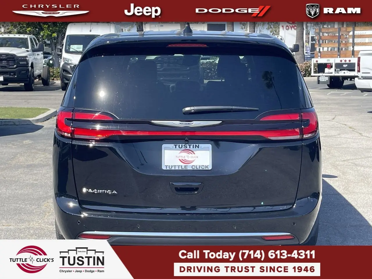 2026 Chrysler Pacifica Select photo 5