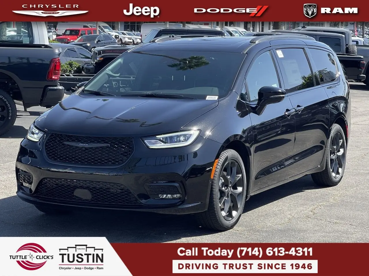 2026 Chrysler Pacifica Limited photo 3