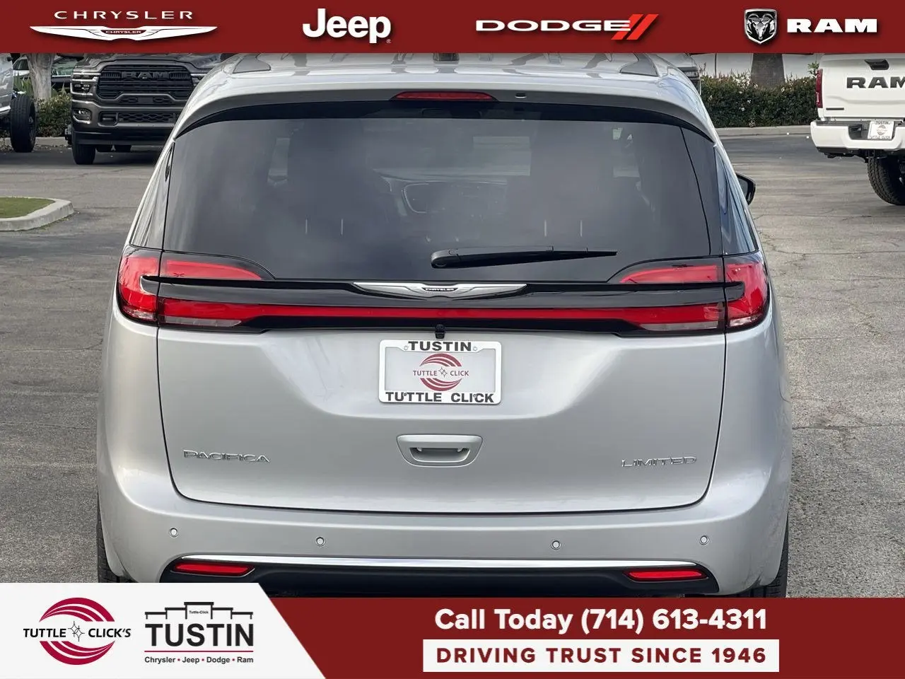 2026 Chrysler Pacifica Limited photo 5
