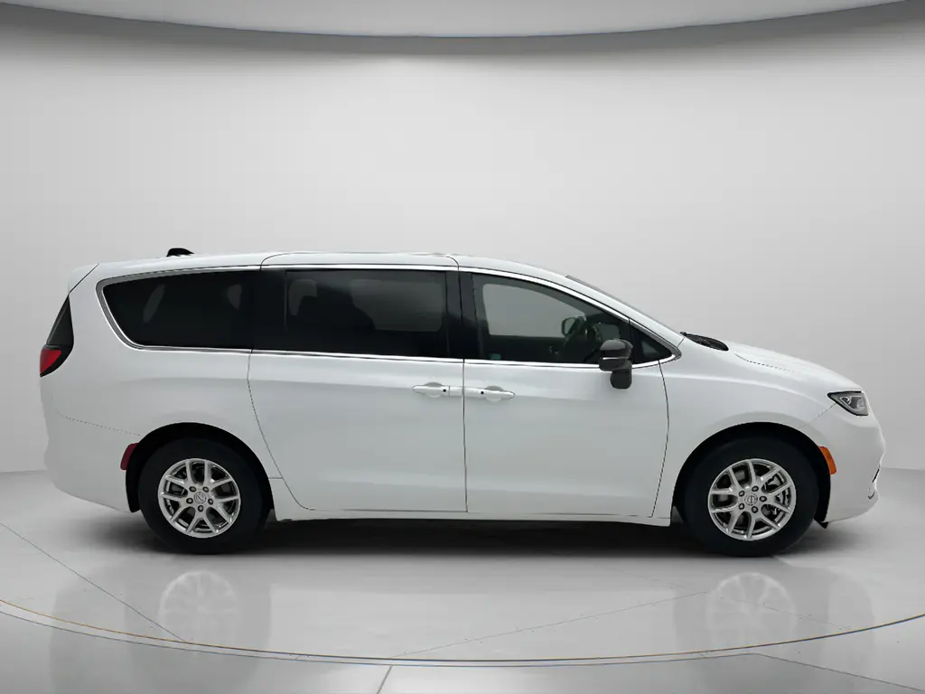 2025 Chrysler Pacifica Select photo 4