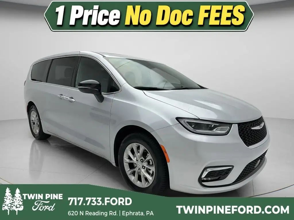 2026 Chrysler Pacifica Limited's photo