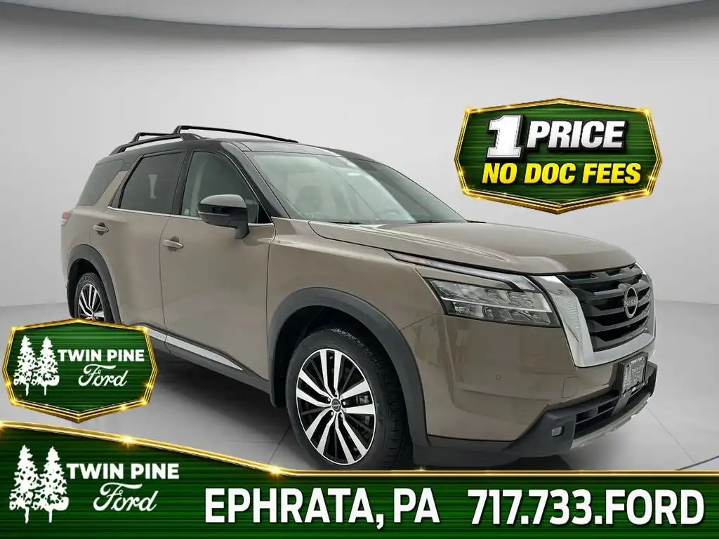 2024 Nissan Pathfinder Platinum 4WD's photo
