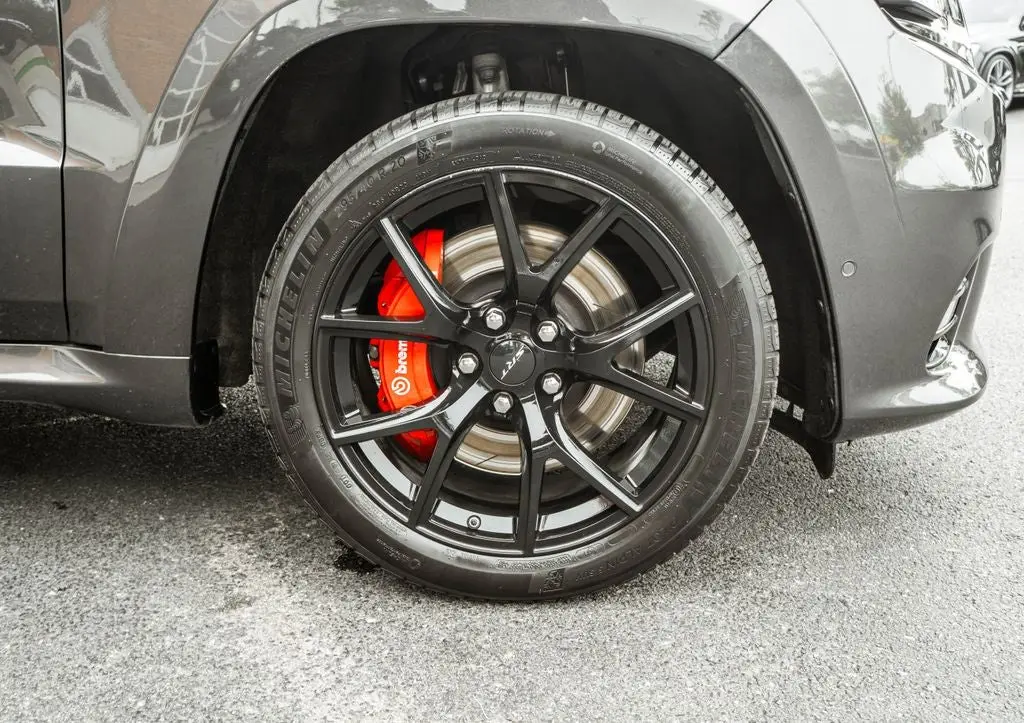 2020 Jeep Grand Cherokee SRT photo 5