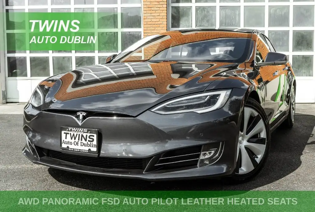 2021 Tesla Model S Long Range Plus photo 1