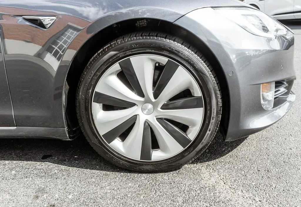 2021 Tesla Model S Long Range Plus photo 4