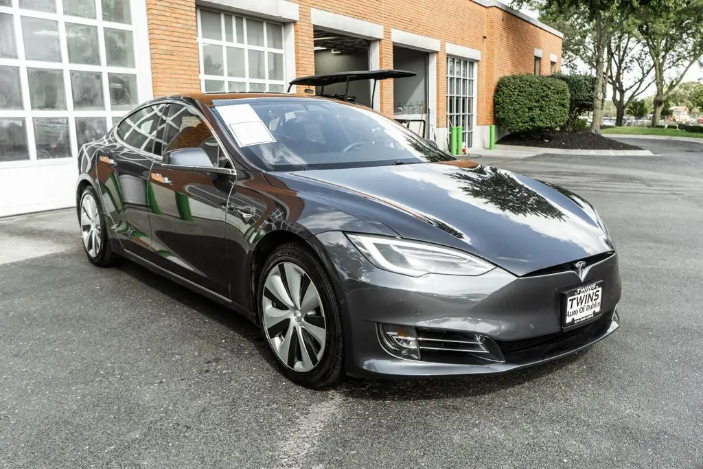 2021 Tesla Model S Long Range Plus photo 5