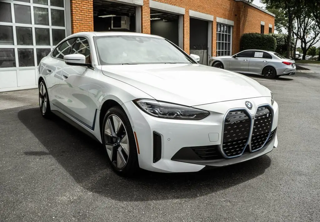 2023 BMW i4 eDrive35 photo 5