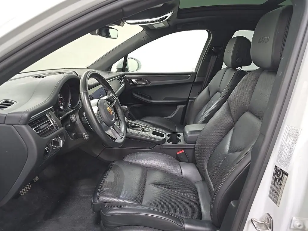 2021 Porsche Macan GTS photo 3