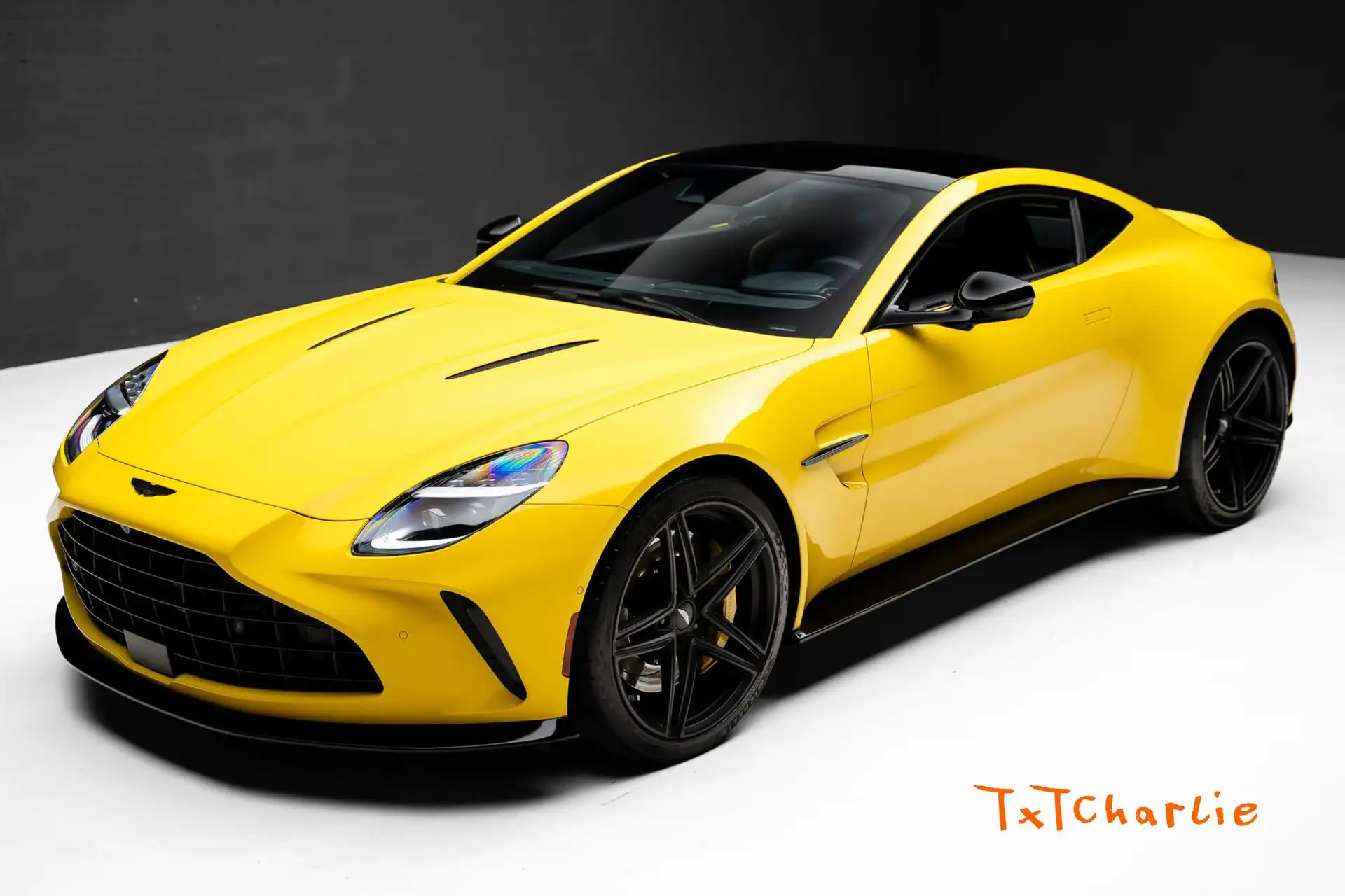 2025 Aston Martin Vantage 4.0 V8 AUTO's photo