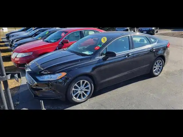 2017 Ford Fusion SE FWD's photo