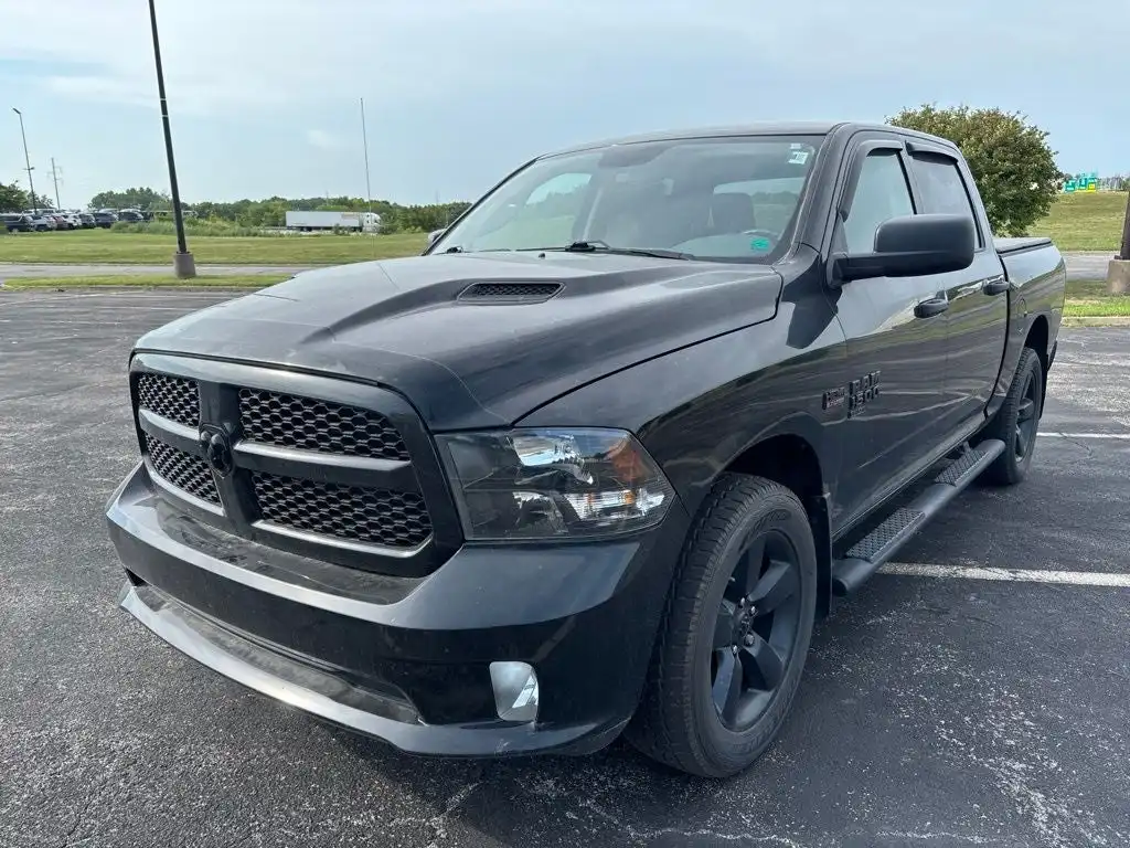2020 RAM 1500 Classic Express Crew Cab 4x4 5'7's photo