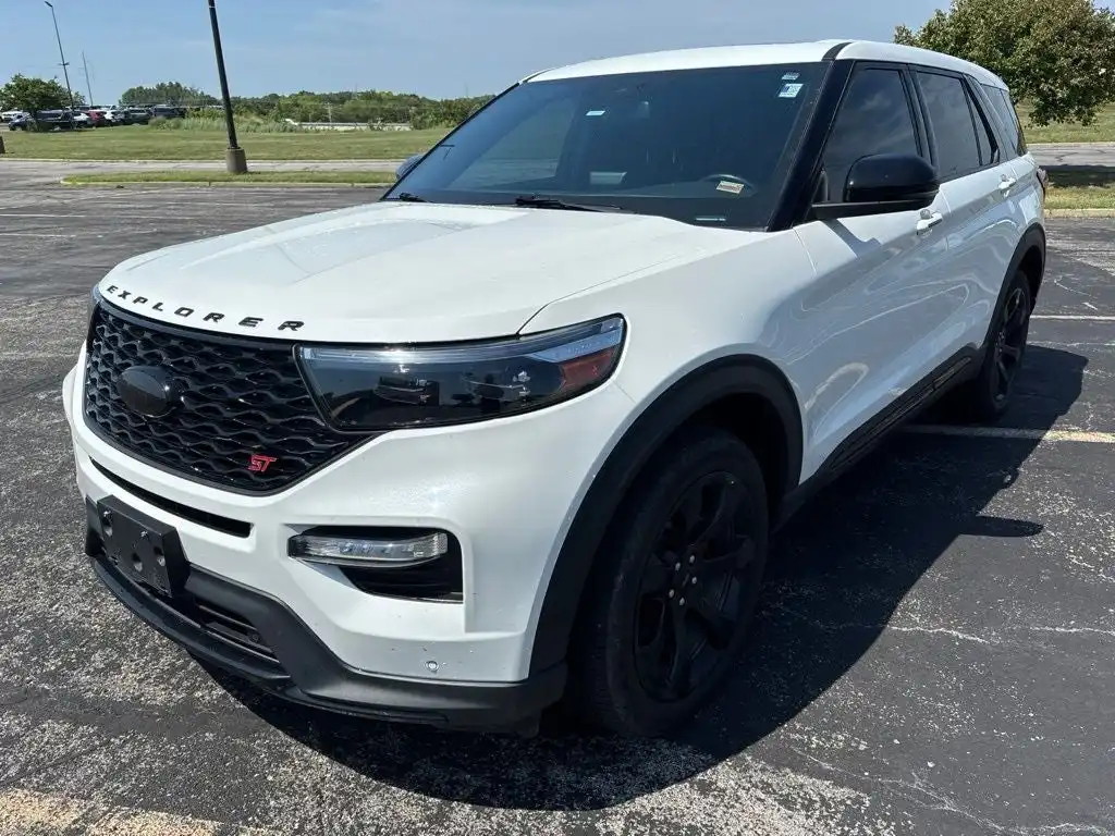 2022 Ford Explorer ST 4WD's photo