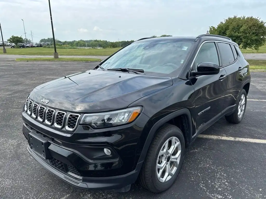 2025 Jeep Compass Latitude 4X4's photo