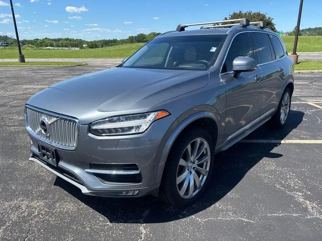 2016 Volvo XC90 T6 AWD Inscription's photo