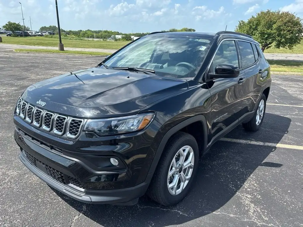 2025 Jeep Compass Latitude 4X4's photo