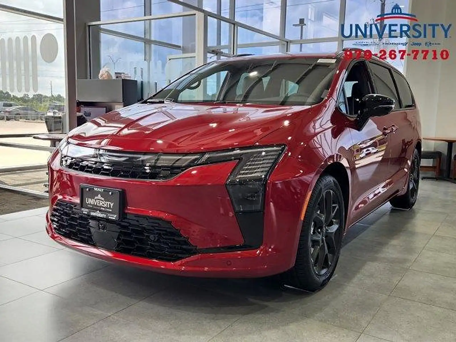 2027 Chrysler Pacifica Limited's photo